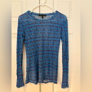 BCBGMaxAzria Blue Long-Sleeve Ribbed Top with Red Arrow Print Size M